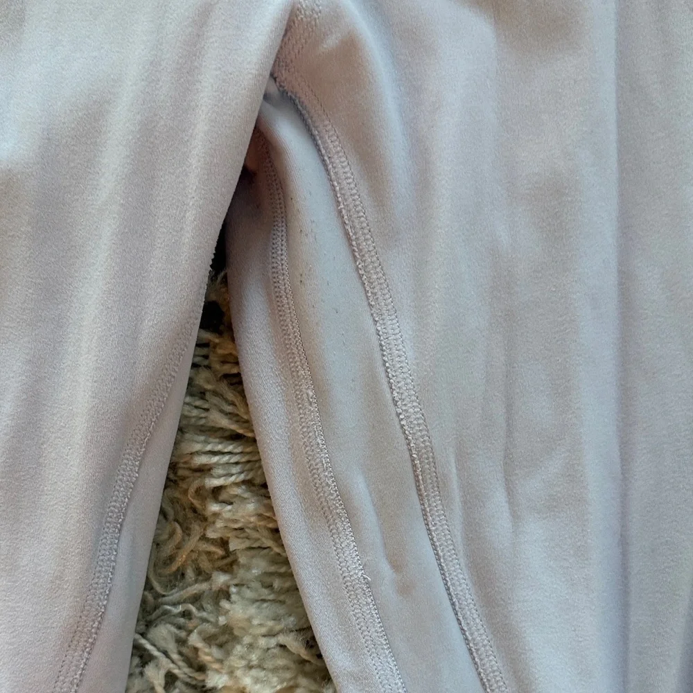 Lululemon Lilac High Rise Leggings Size 2 Yoga Gym Workout